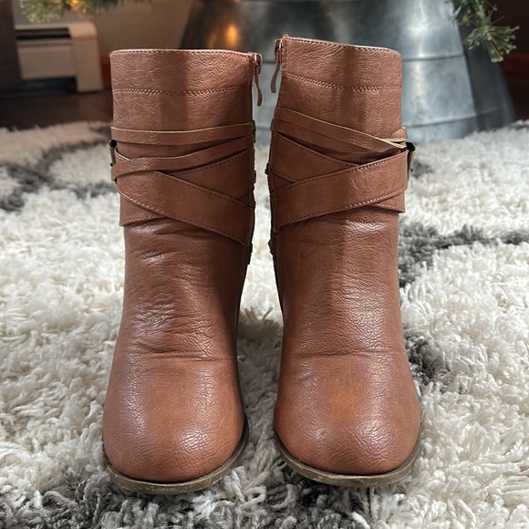 Size 8 Western Booties - Picture 2 of 7